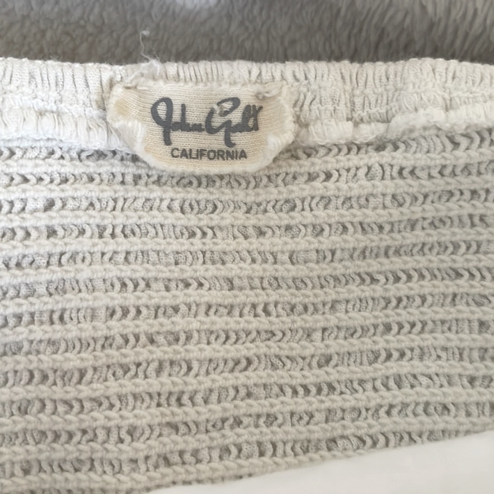 ⭐️ Brandy Melville White Cropped Cami with Spaghetti Straps and Smocked Back - Picture 2 of 3